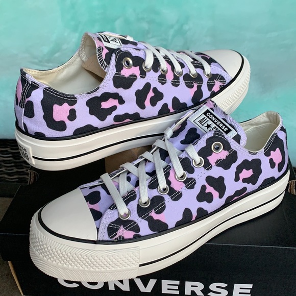 Converse Leopard Print platform sneakers- NWOB - Picture 9 of 14